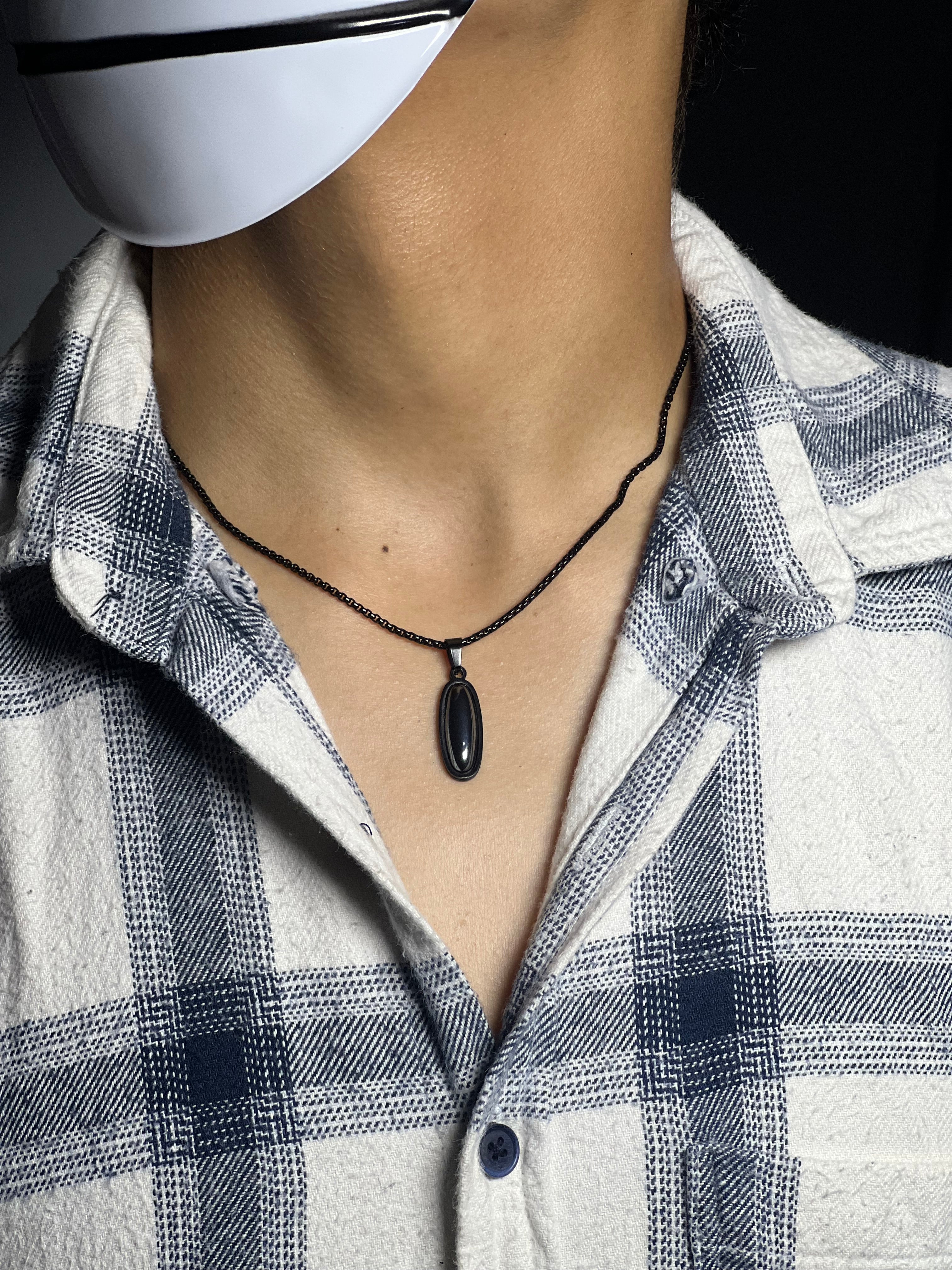 collier homme moderne
